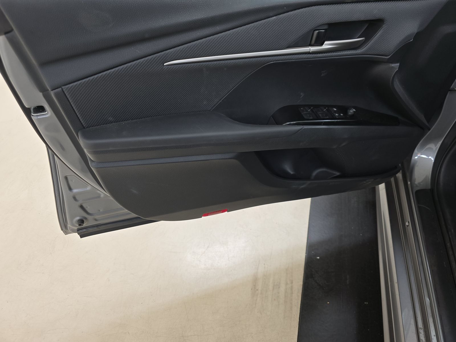 2025 Toyota Camry SE FWD