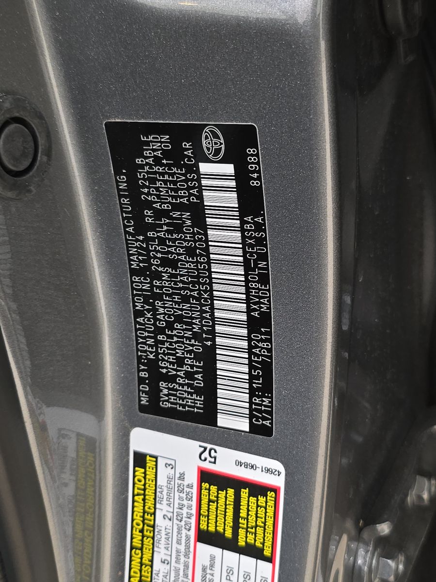 2025 Toyota Camry SE FWD