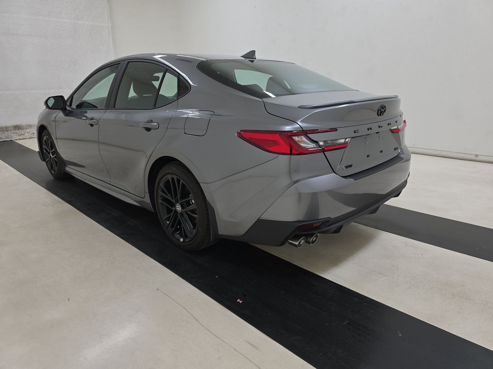 2025 Toyota Camry SE FWD