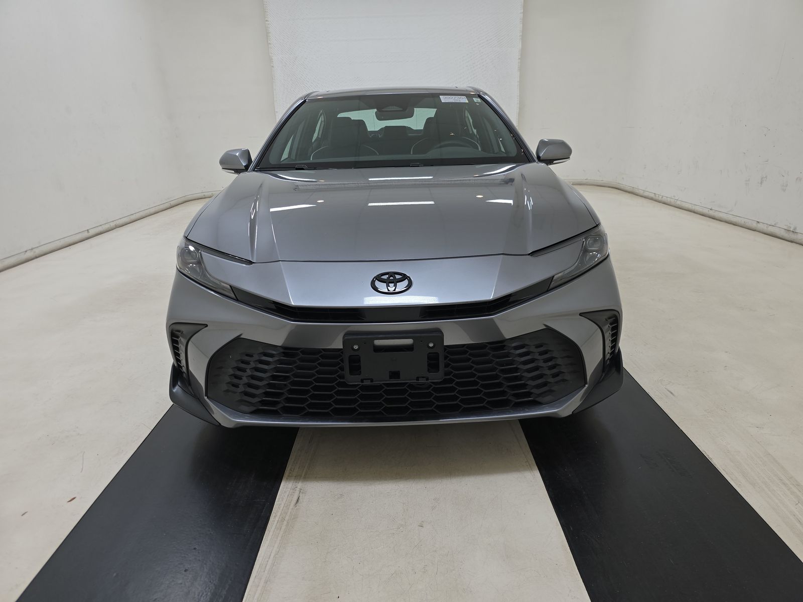 2025 Toyota Camry SE FWD