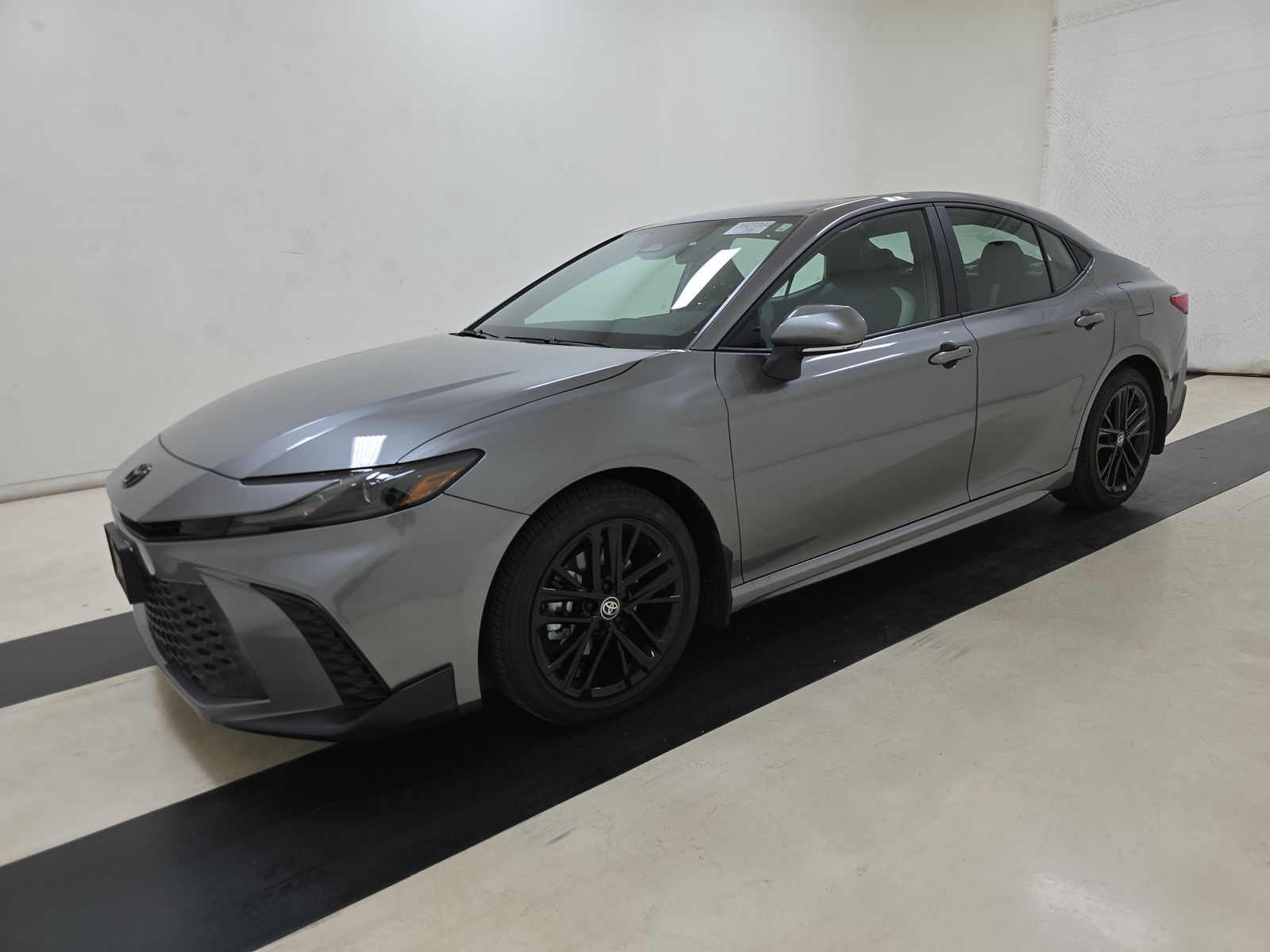 2025 Toyota Camry SE FWD