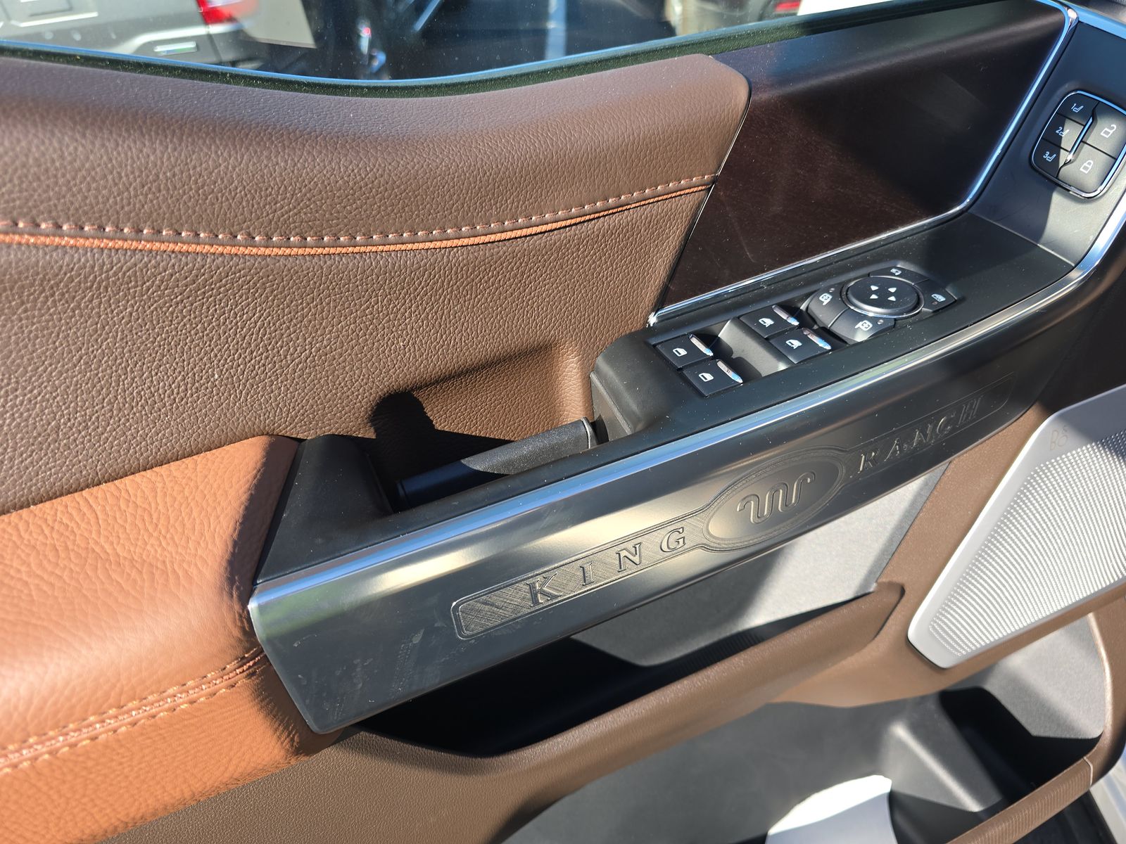 2025 Ford F-150 Hybrid King Ranch AWD