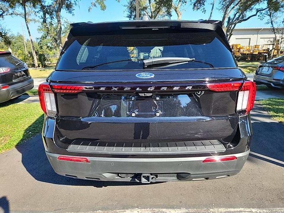 2025 Ford Explorer Active AWD