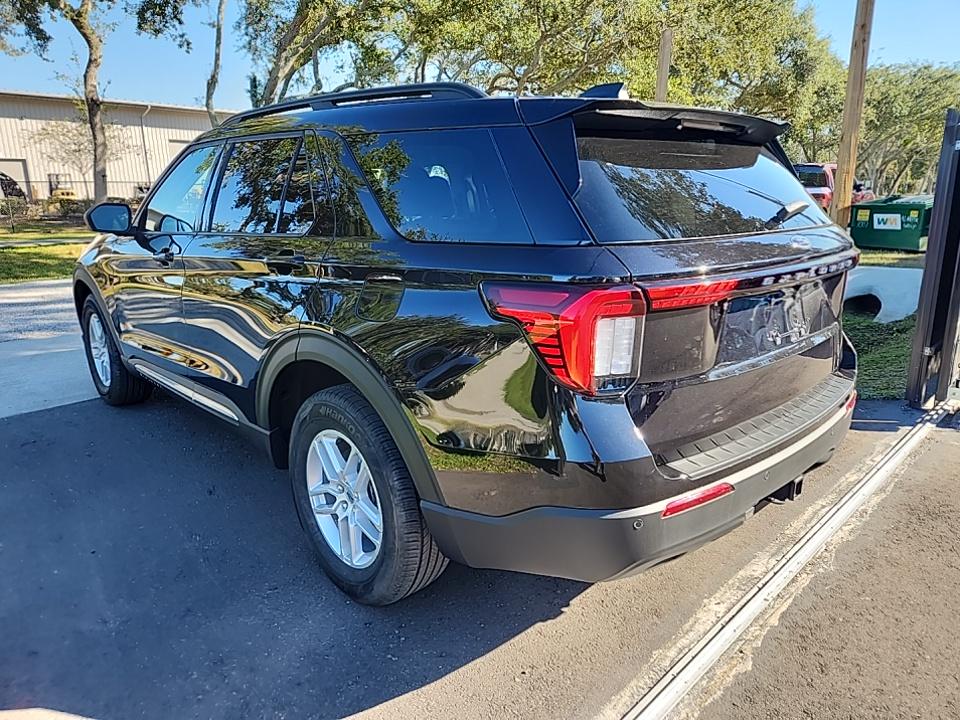 2025 Ford Explorer Active AWD