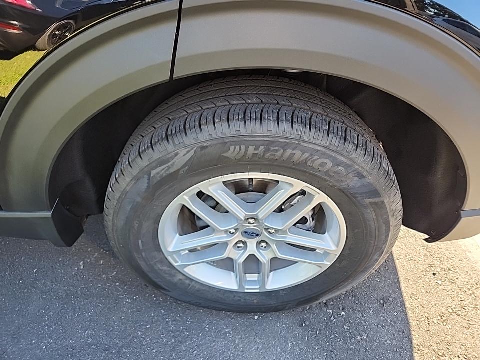 2025 Ford Explorer Active AWD