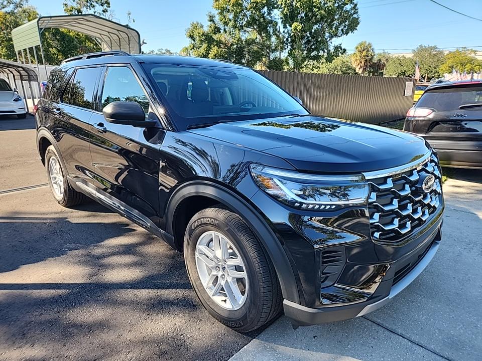 2025 Ford Explorer Active AWD