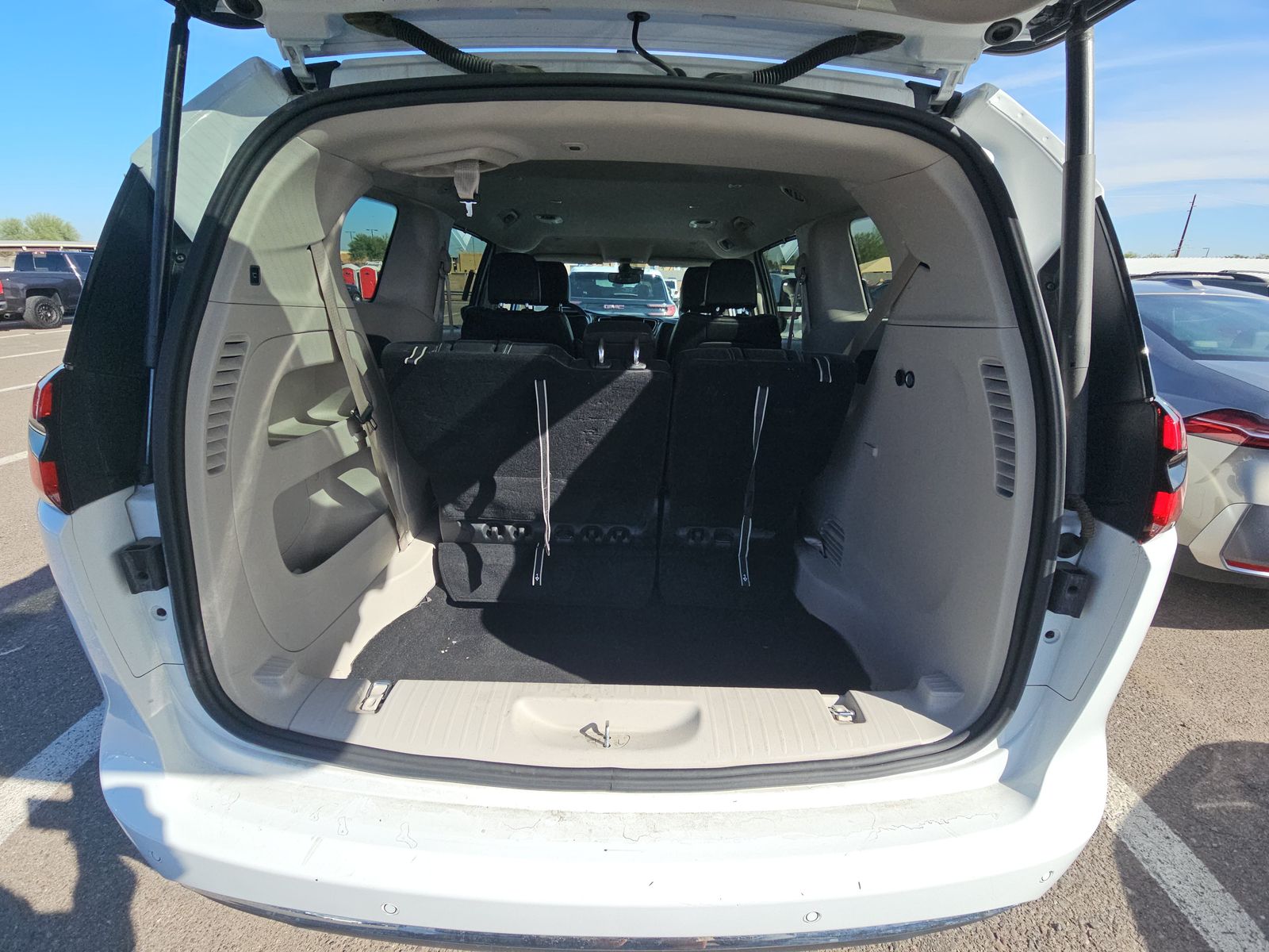 2024 Chrysler Pacifica Touring L FWD