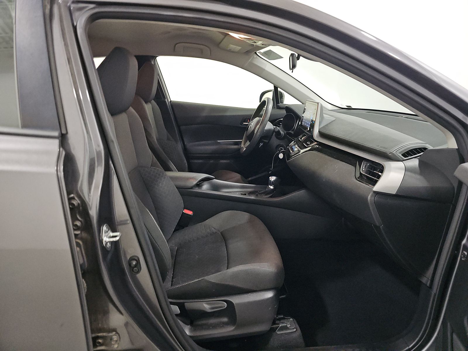 2020 Toyota C-HR LE FWD