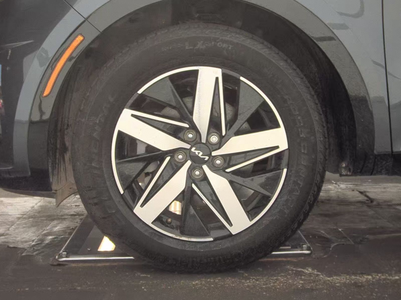 2023 Kia Sorento EX FWD