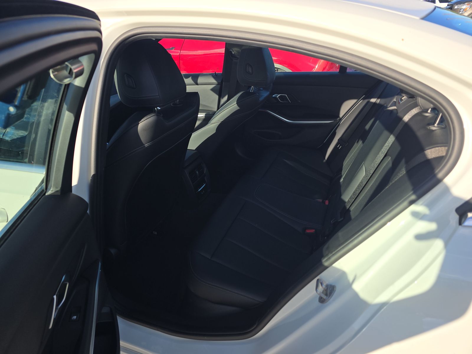 2025 BMW 3 Series 330i RWD