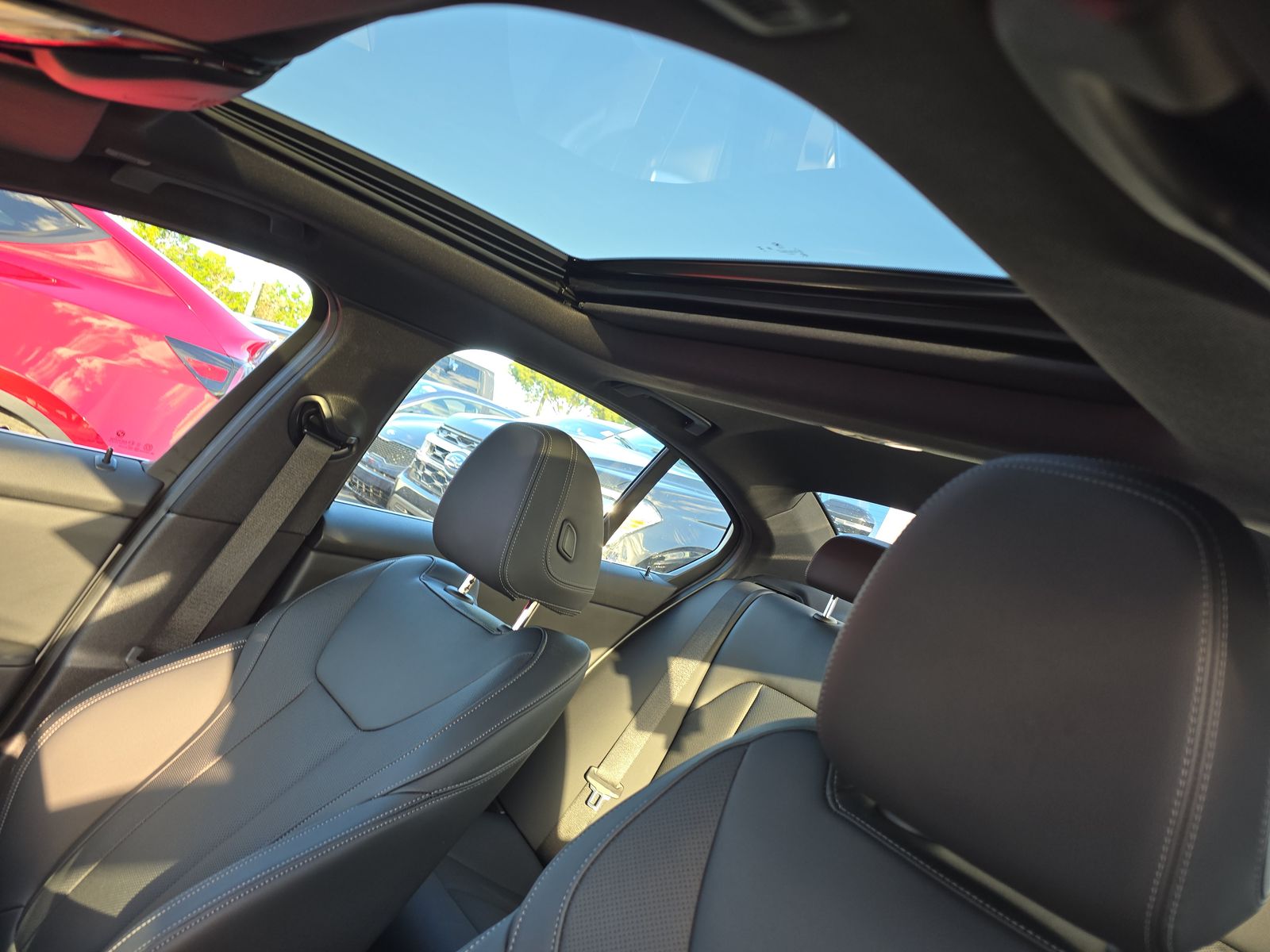 2025 BMW 3 Series 330i RWD