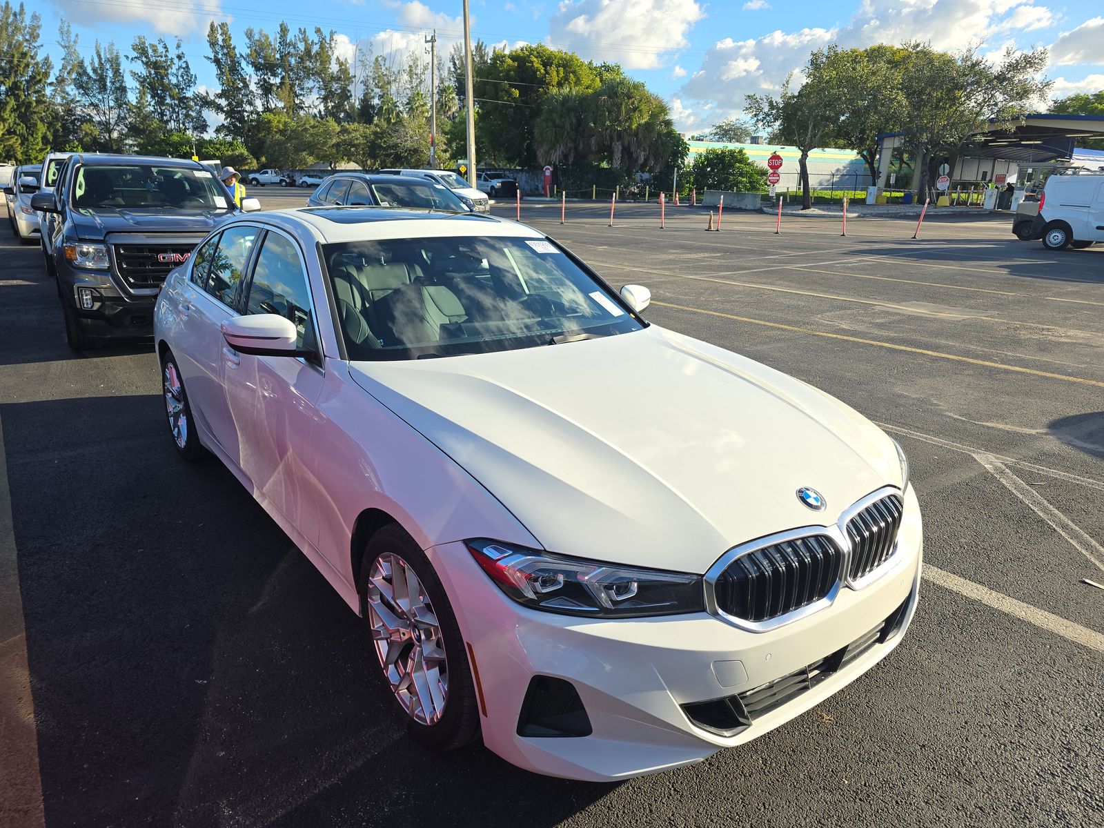 2025 BMW 3 Series 330i RWD