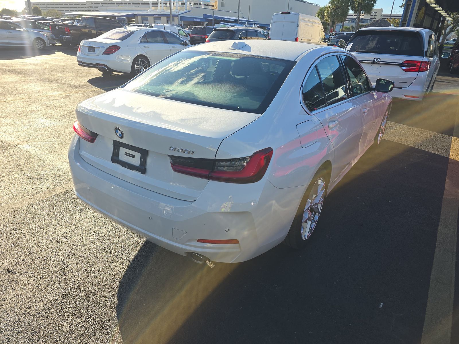 2025 BMW 3 Series 330i RWD