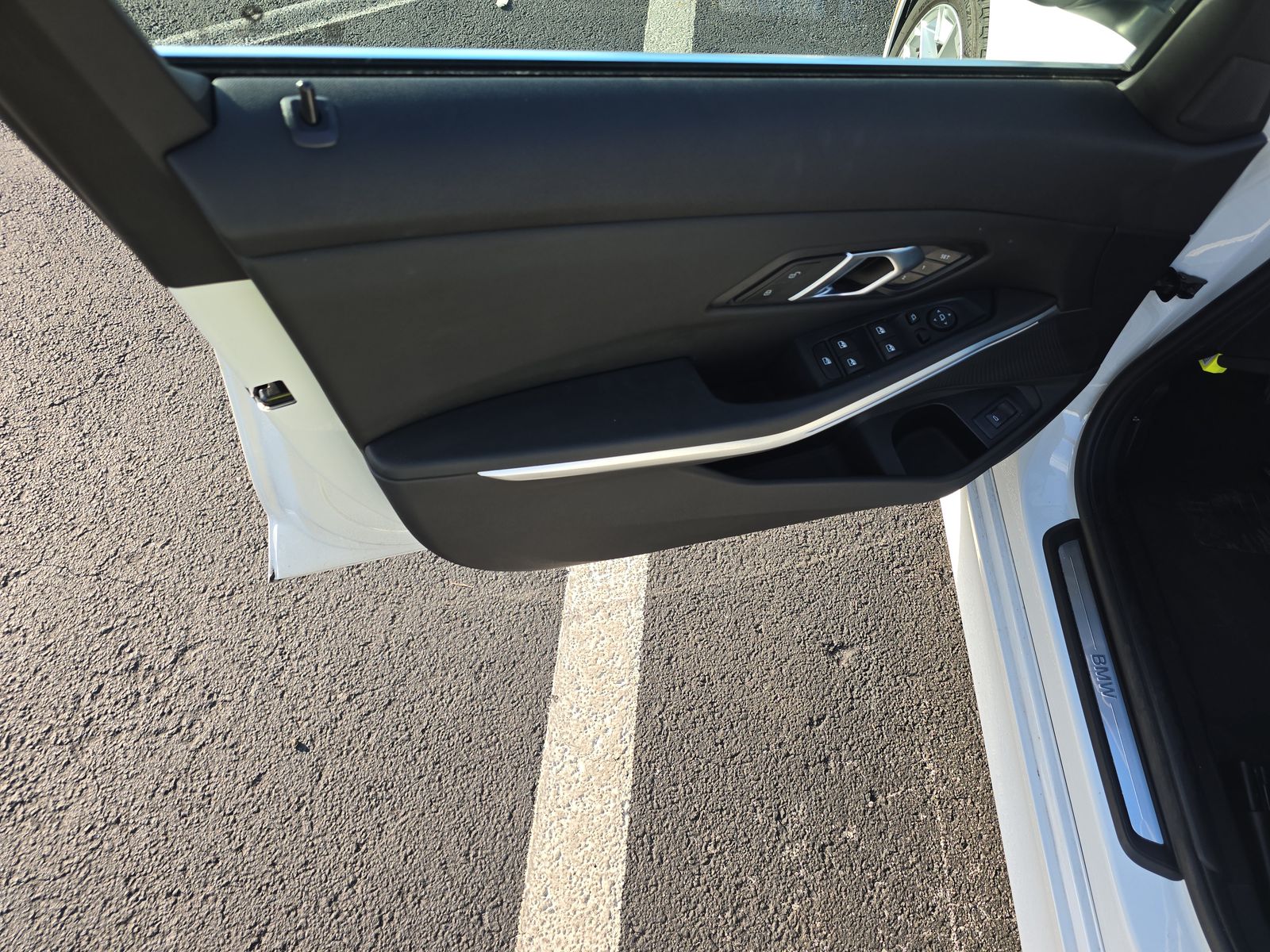 2025 BMW 3 Series 330i RWD