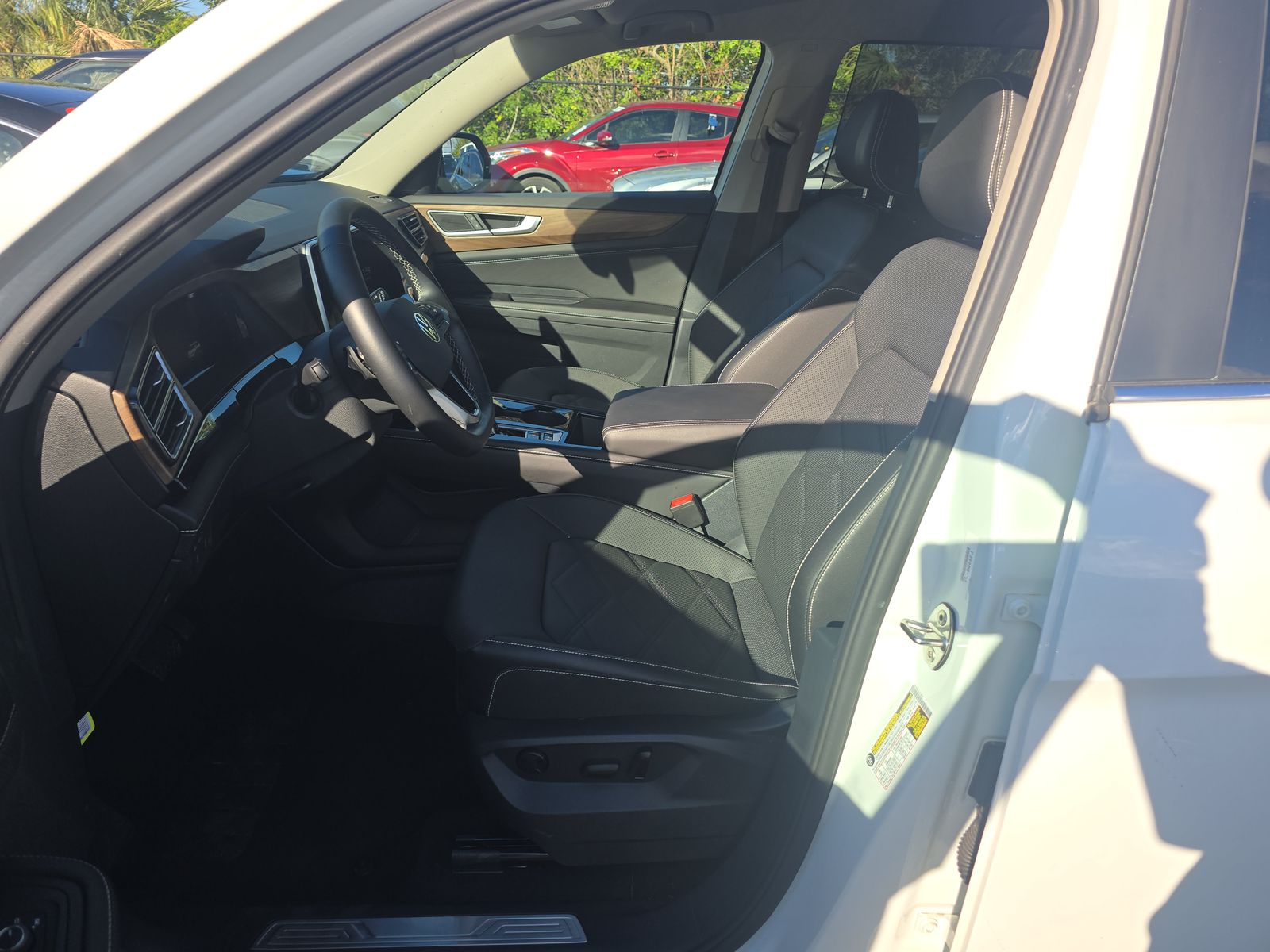 2025 Volkswagen Atlas 2.0T SE FWD