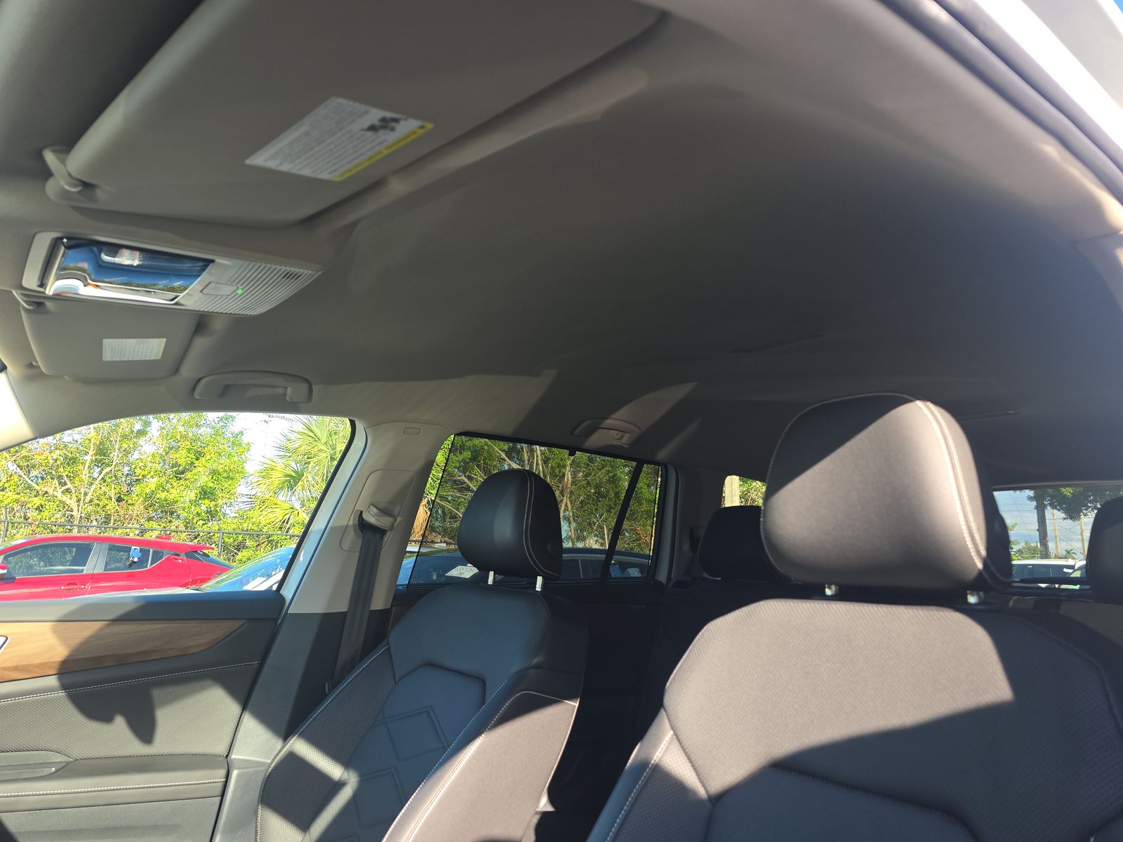 2025 Volkswagen Atlas 2.0T SE FWD