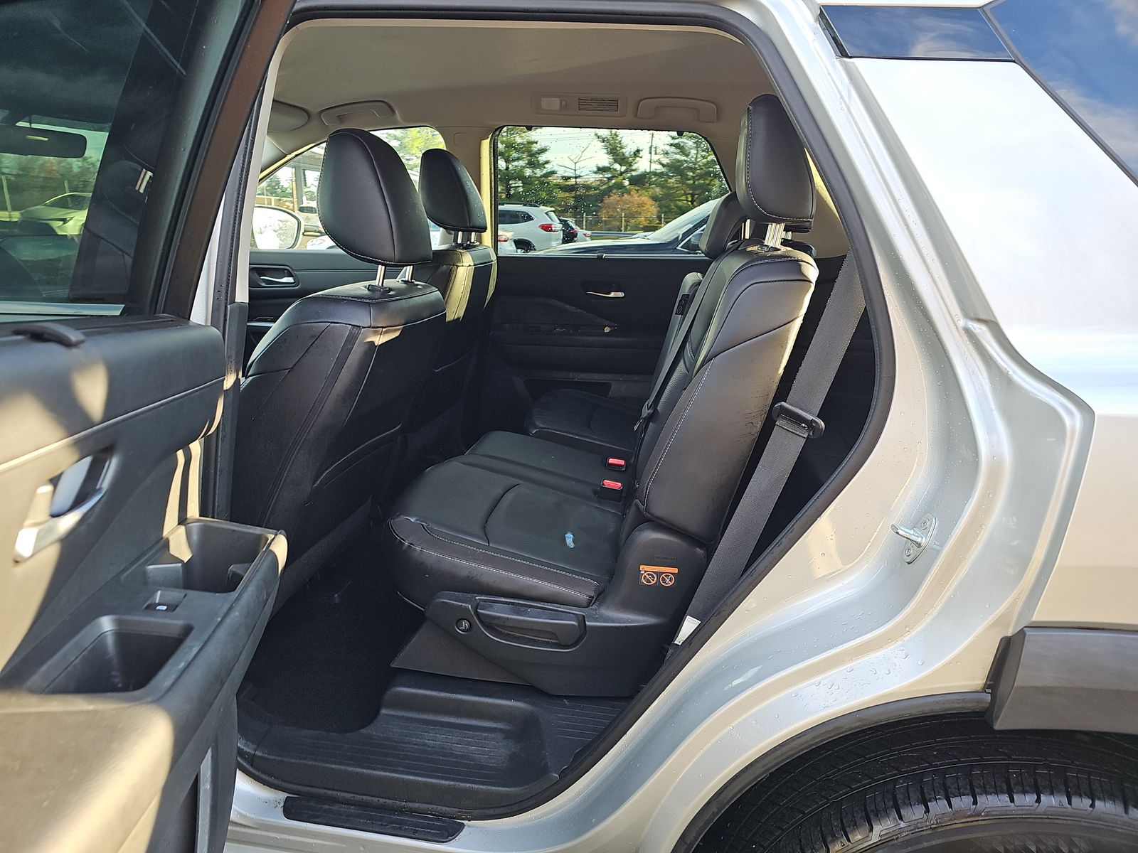 2023 Nissan Pathfinder SL AWD