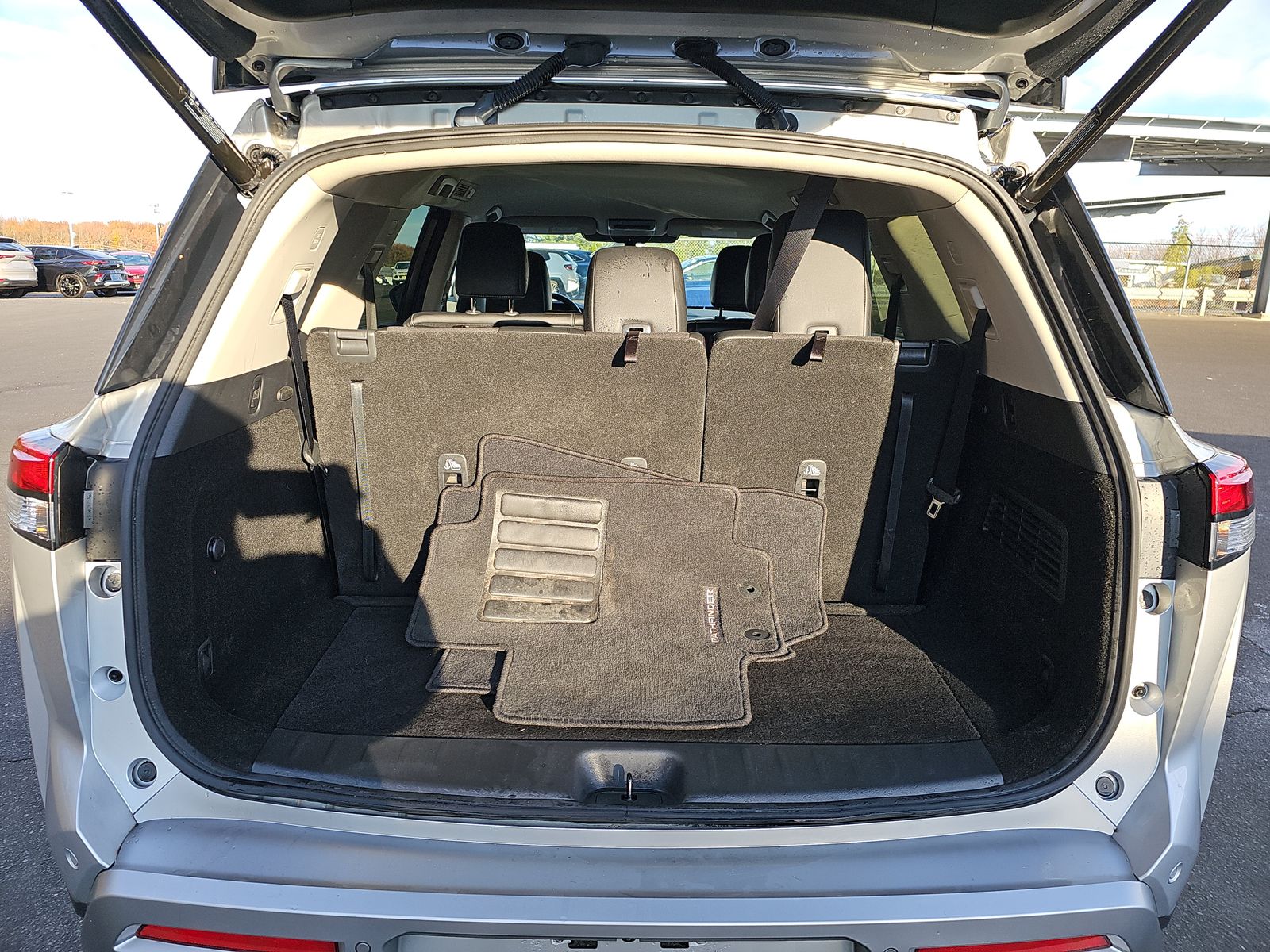 2023 Nissan Pathfinder SL AWD