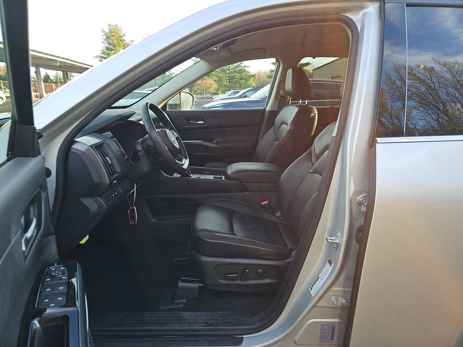 2023 Nissan Pathfinder SL AWD