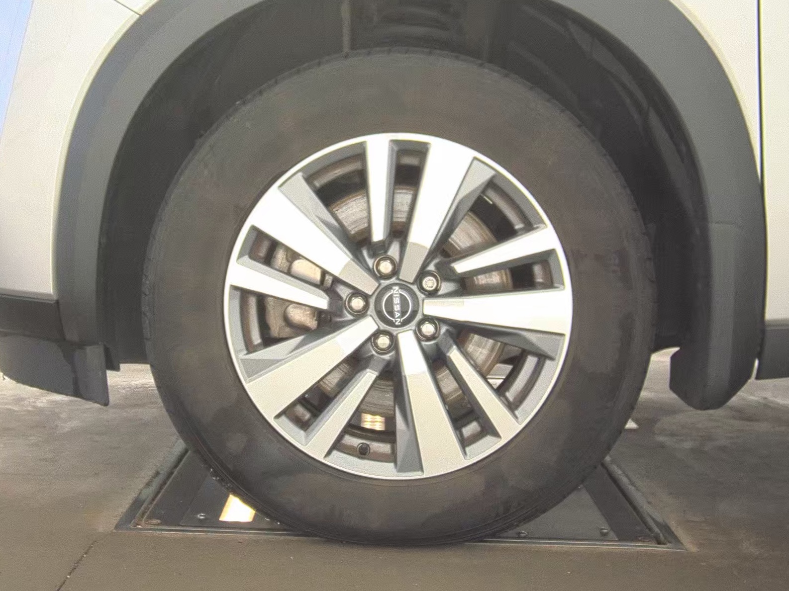 2023 Nissan Pathfinder SL AWD