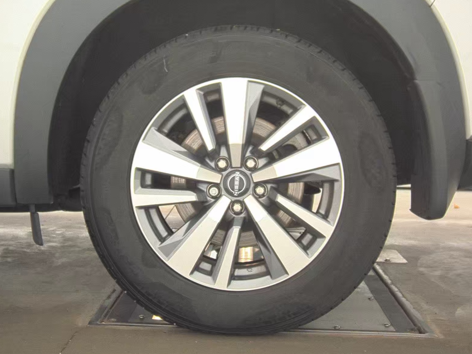 2023 Nissan Pathfinder SL AWD