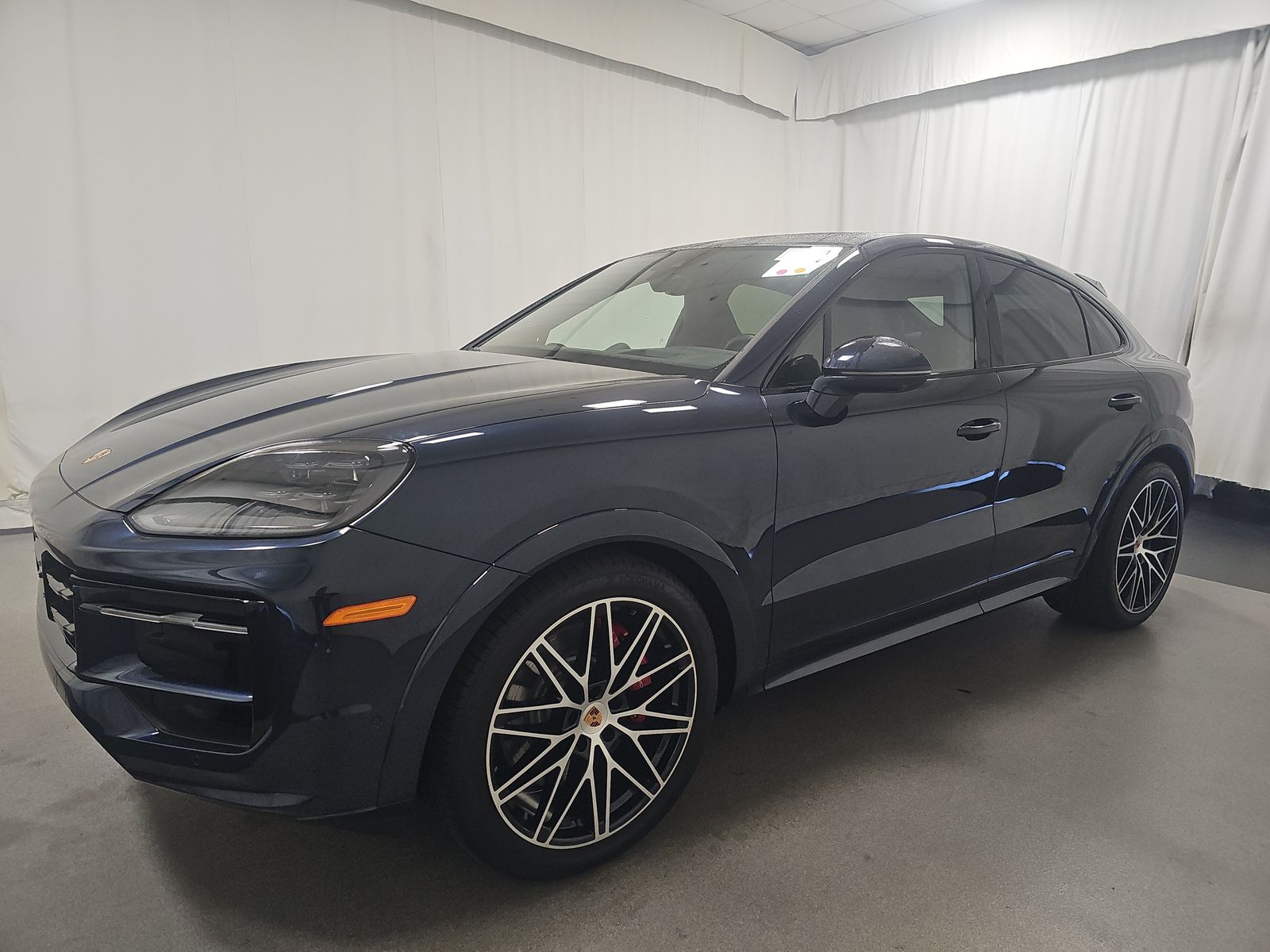2025 Porsche Cayenne GTS Coupe