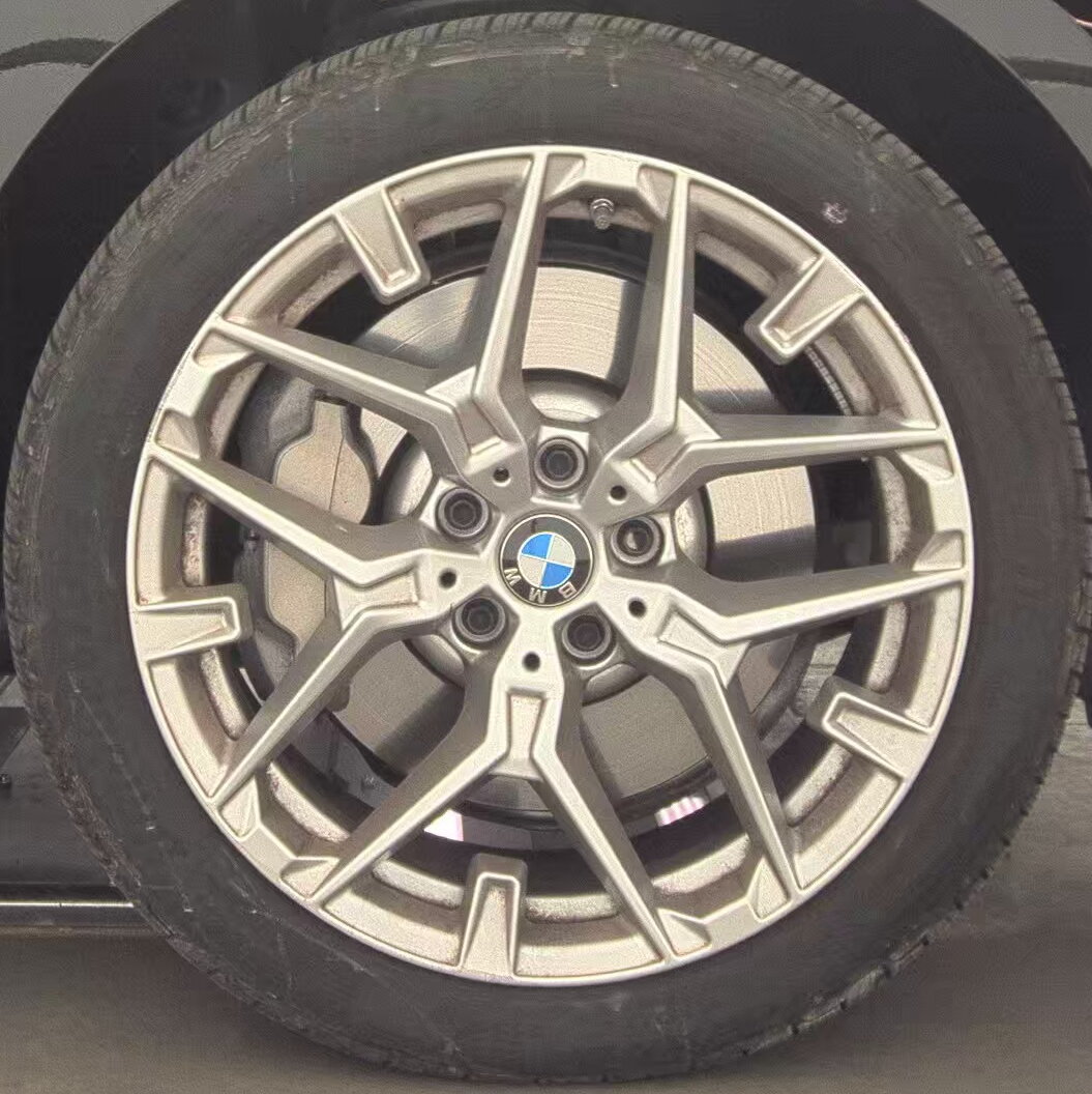 2025 BMW 3 Series 330i RWD