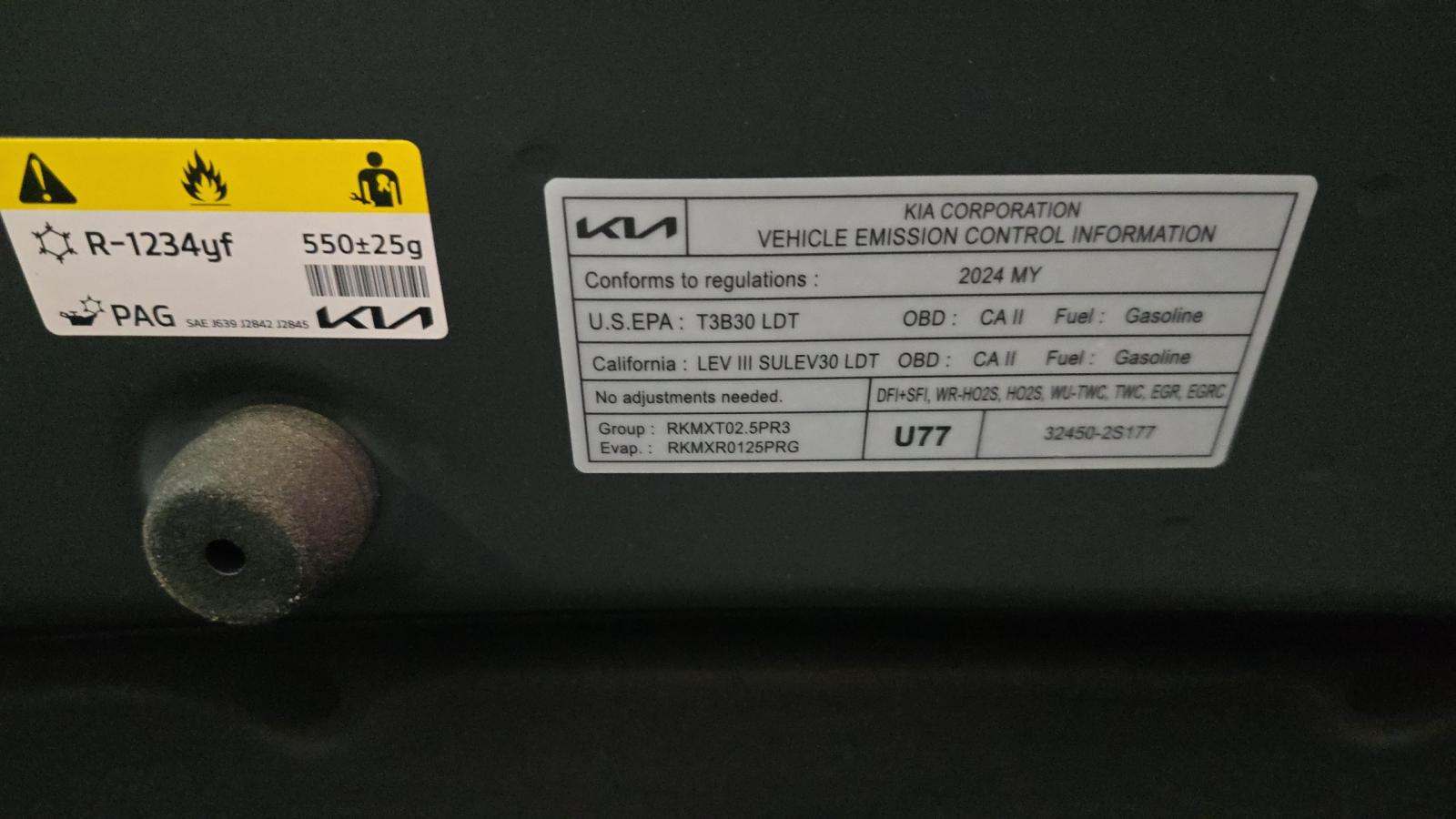 2024 Kia Sportage EX FWD