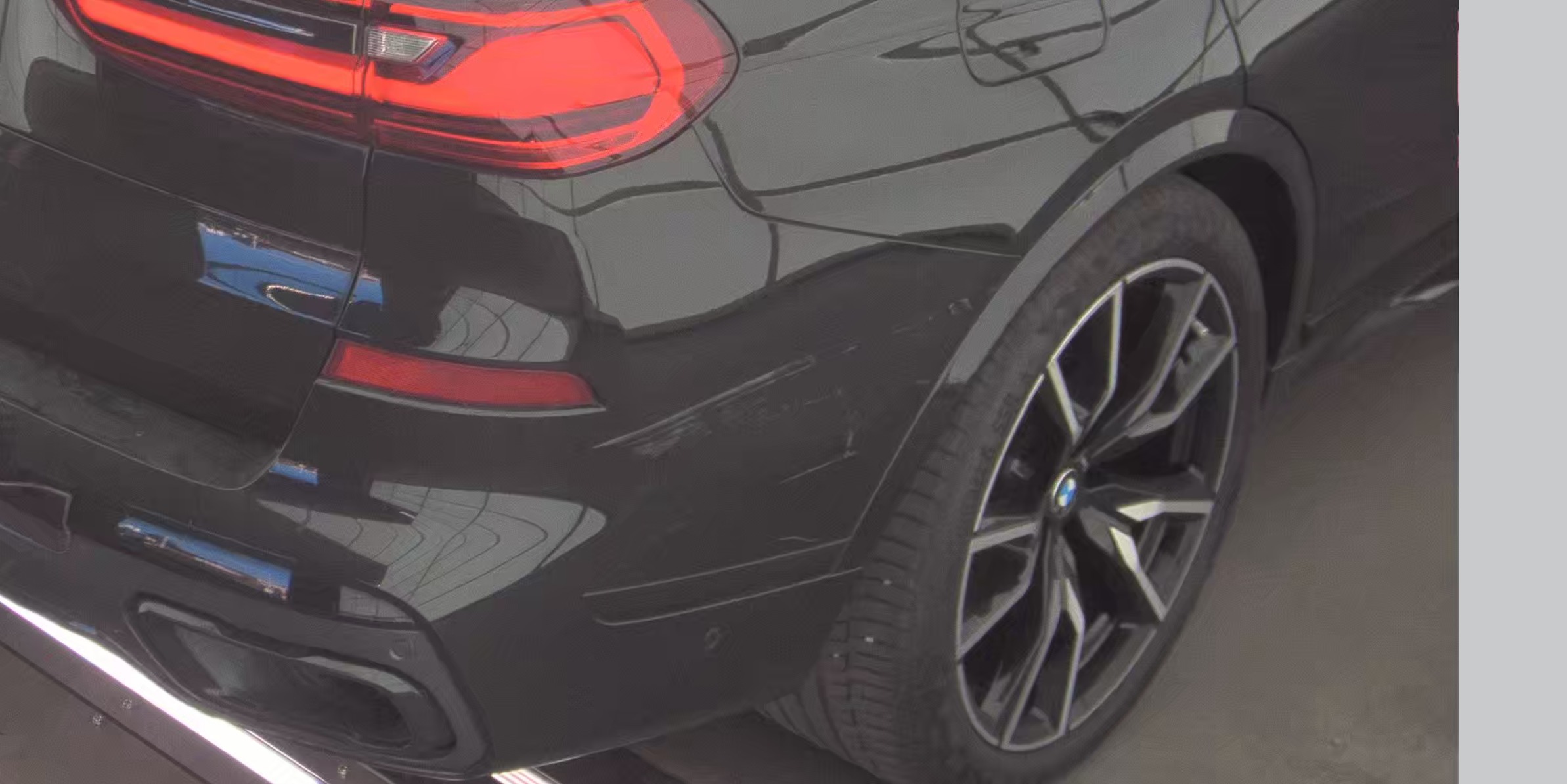 2022 BMW X7 xDrive40i AWD