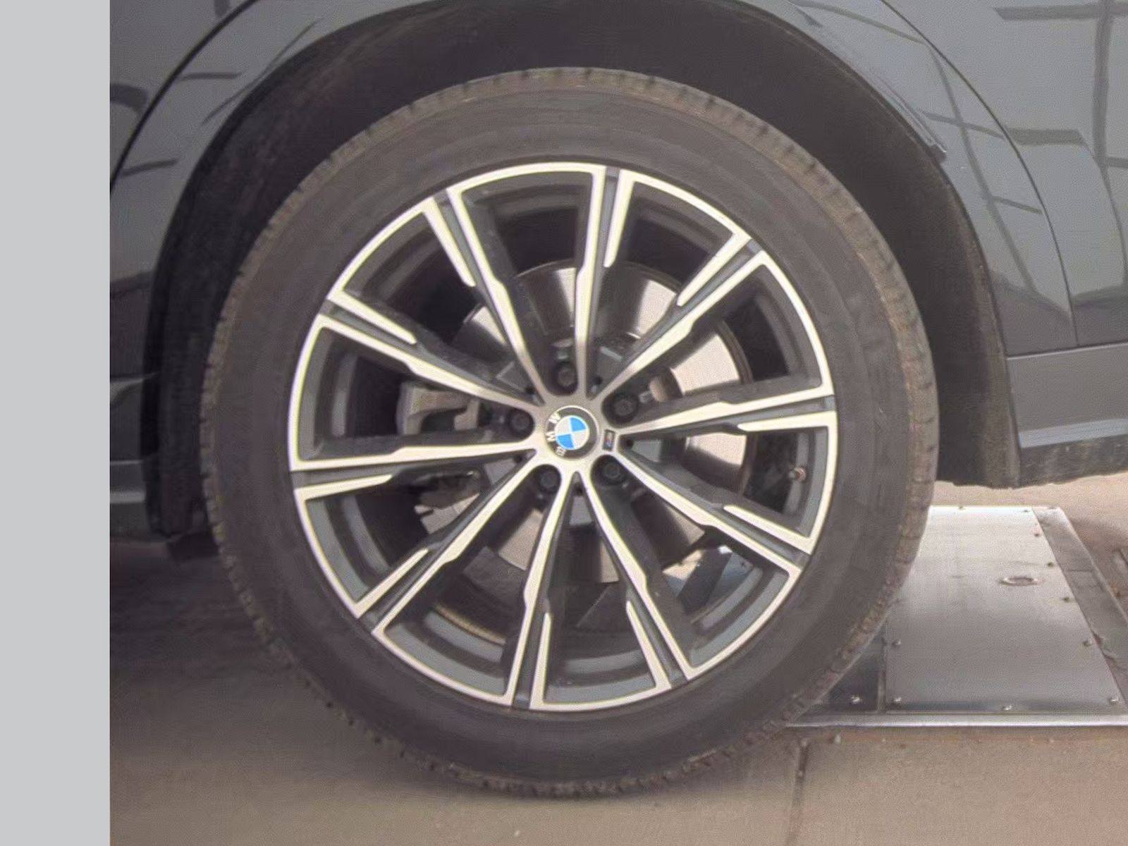 2024 BMW X6 xDrive40i AWD