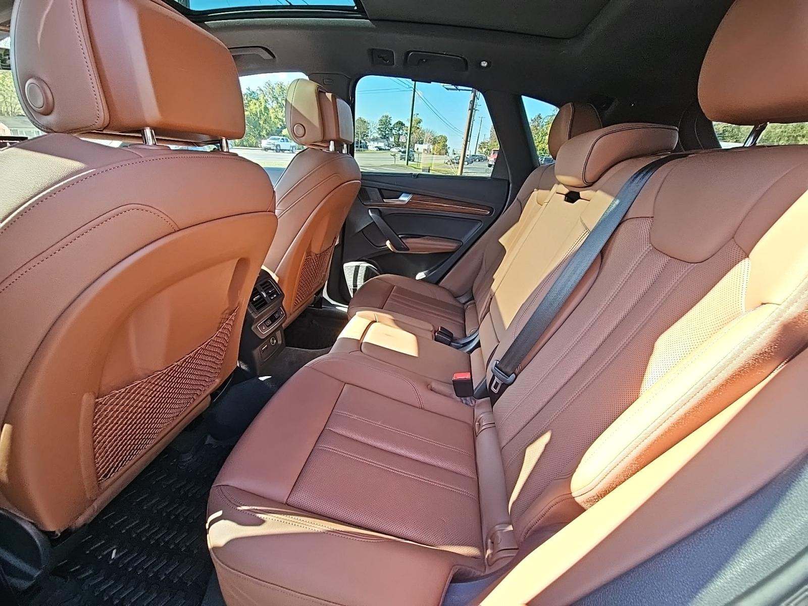 2022 Audi Q5 S line Prestige AWD