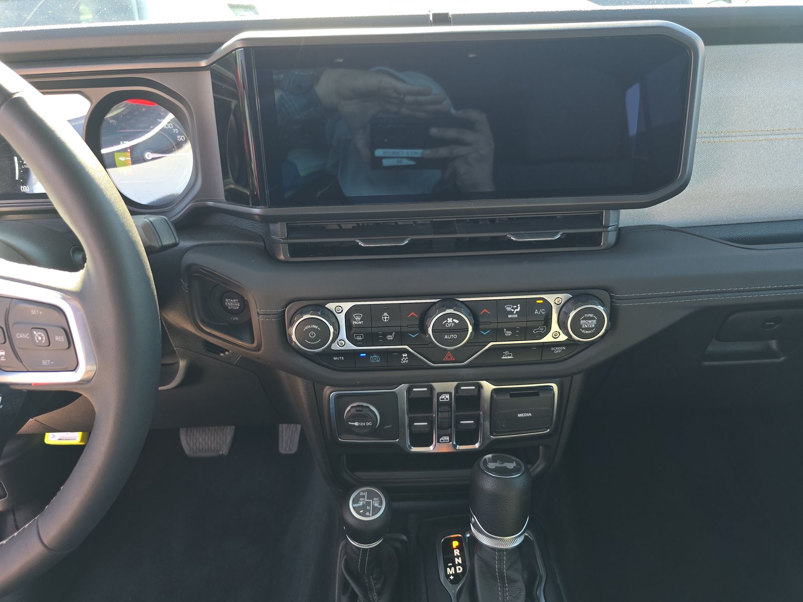 2025 Jeep Wrangler 4xe Sahara AWD