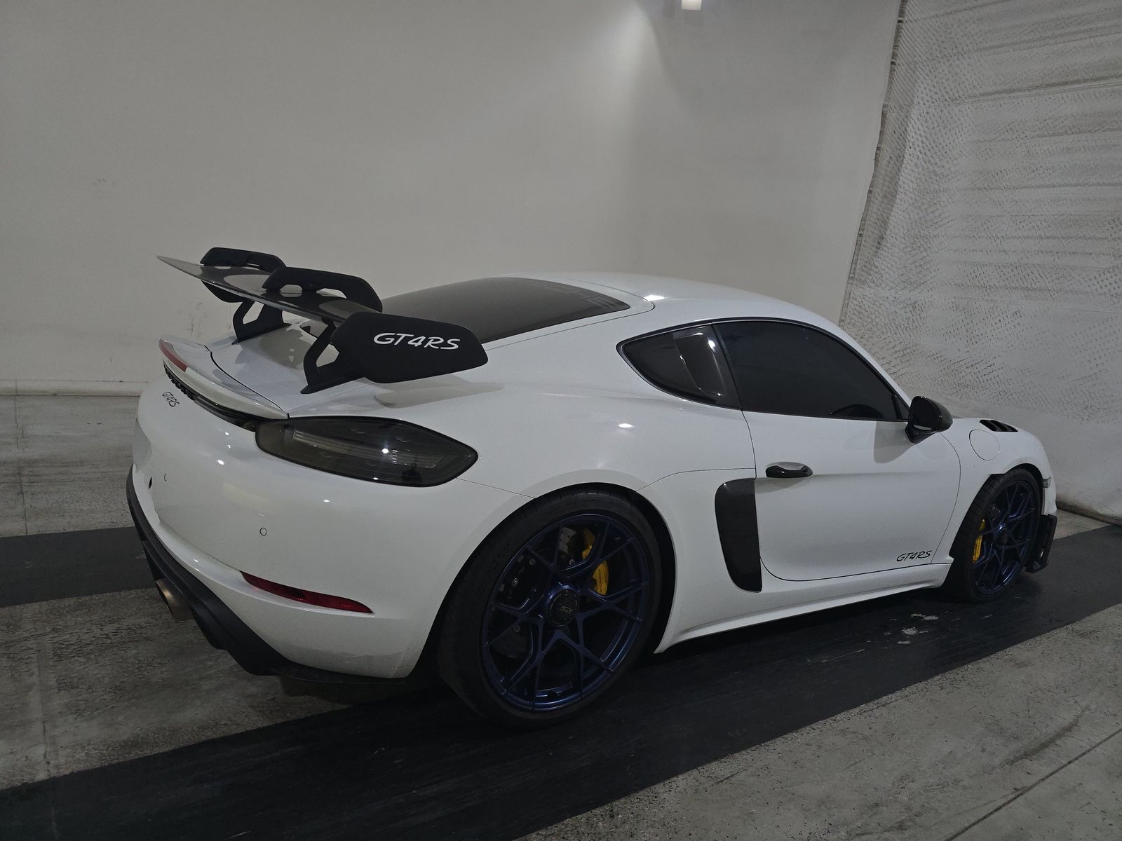 2024 Porsche 718 Cayman GT4 RS RWD