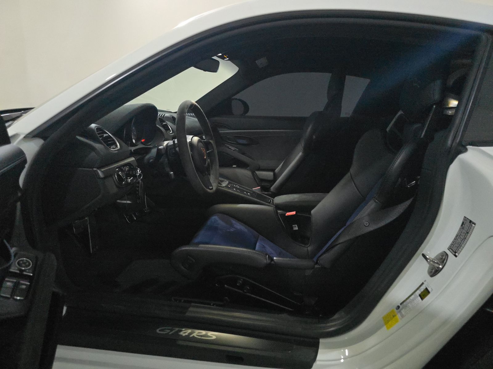 2024 Porsche 718 Cayman GT4 RS RWD