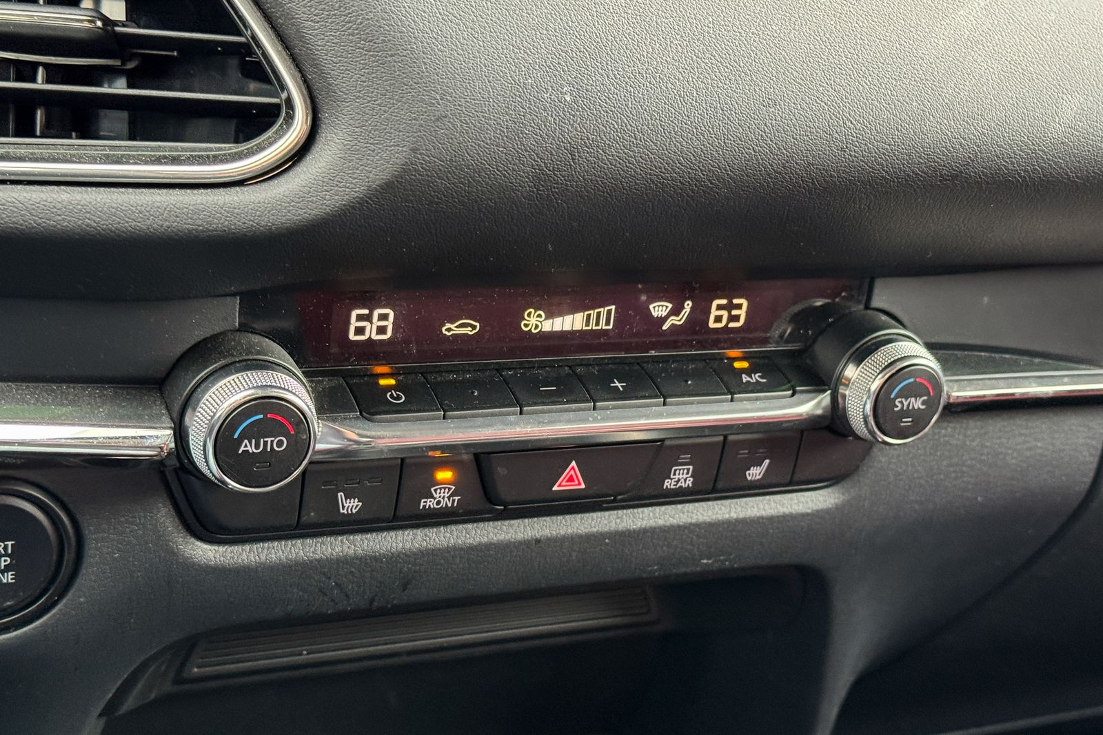 2023 MAZDA CX-30 2.5 S Carbon Edition AWD