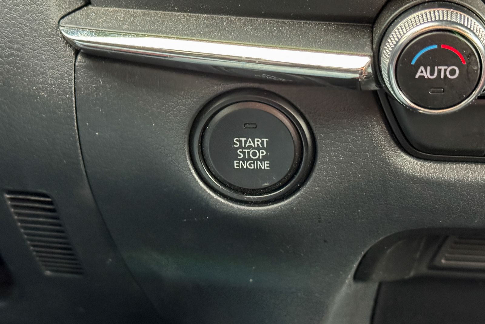 2023 MAZDA CX-30 2.5 S Carbon Edition AWD