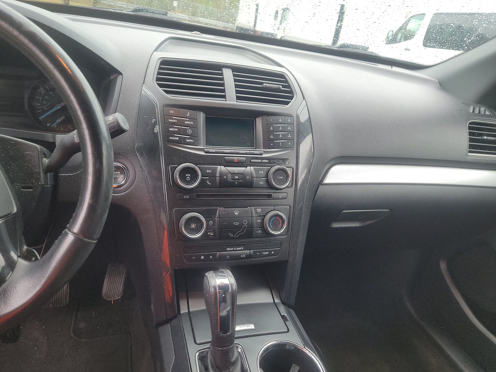 2017 Ford Explorer XLT FWD