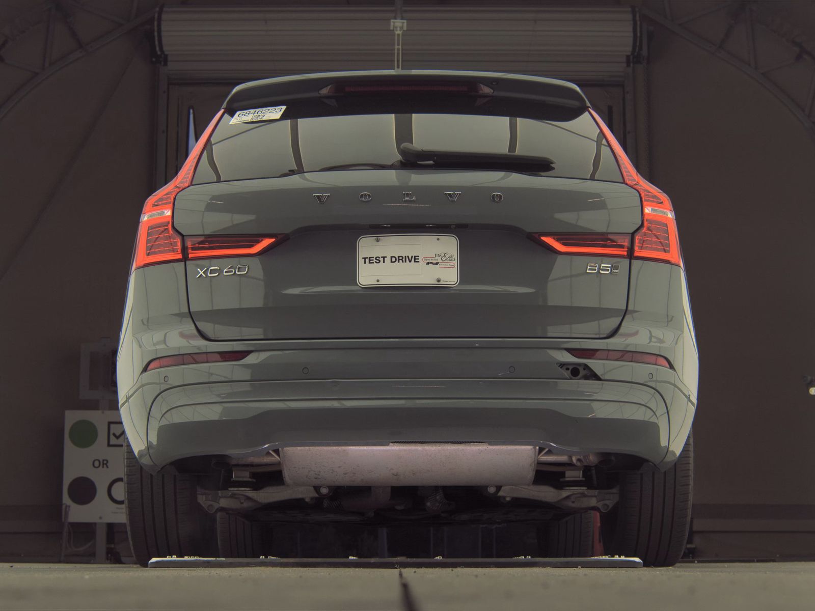 2023 Volvo XC60 B5 Core AWD