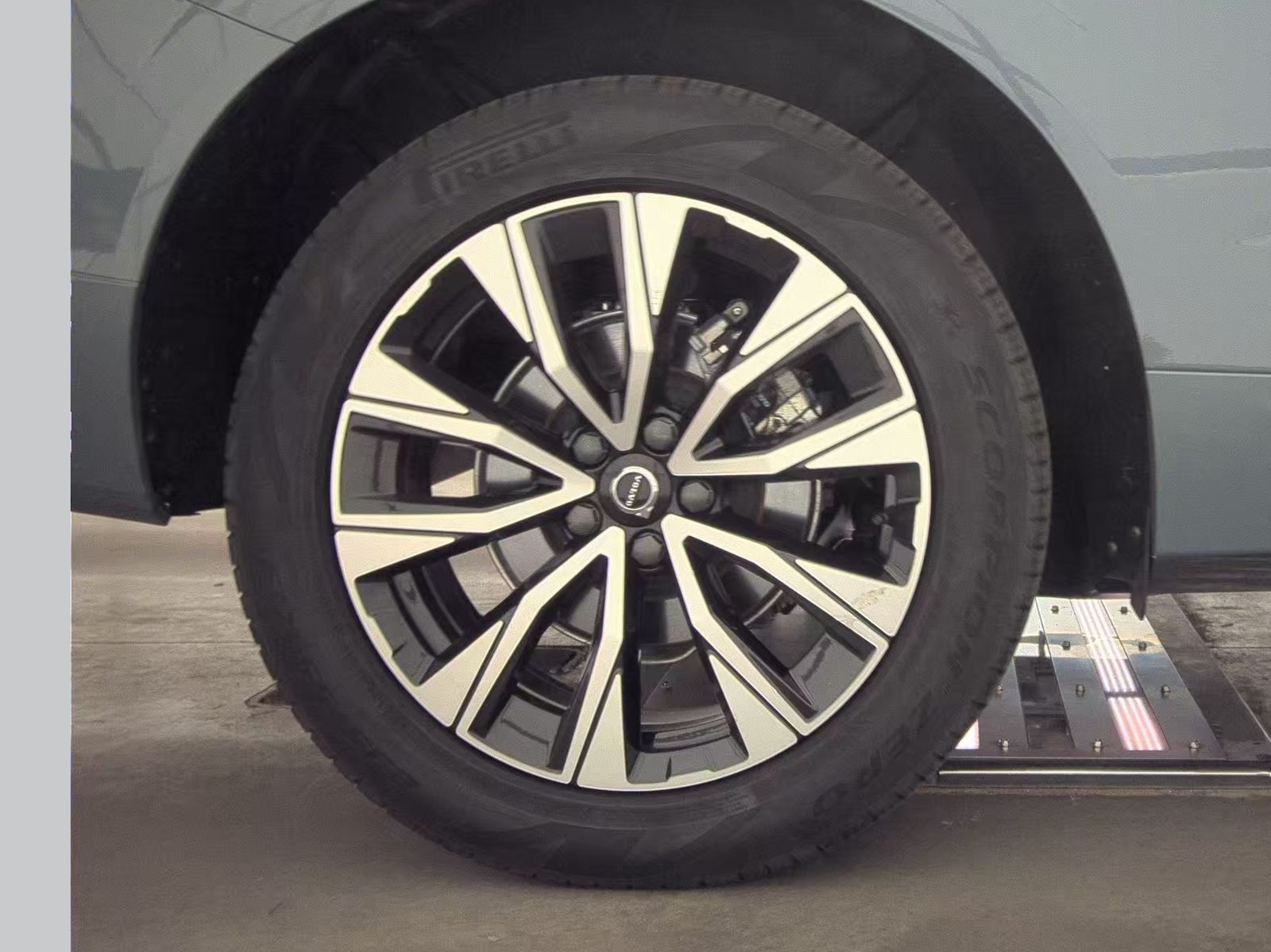 2023 Volvo XC60 B5 Core AWD