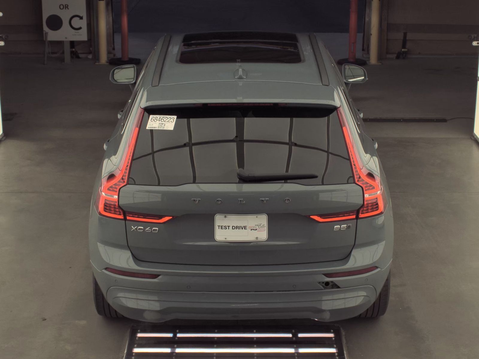 2023 Volvo XC60 B5 Core AWD