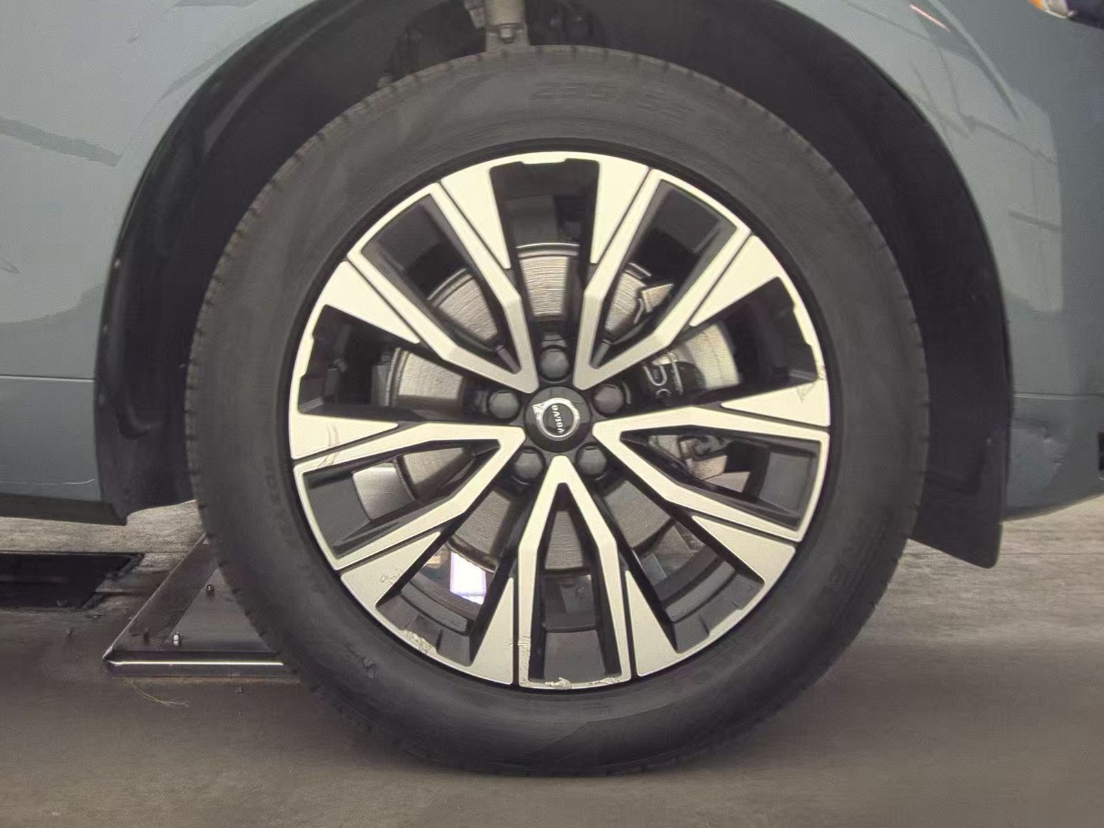 2023 Volvo XC60 B5 Core AWD