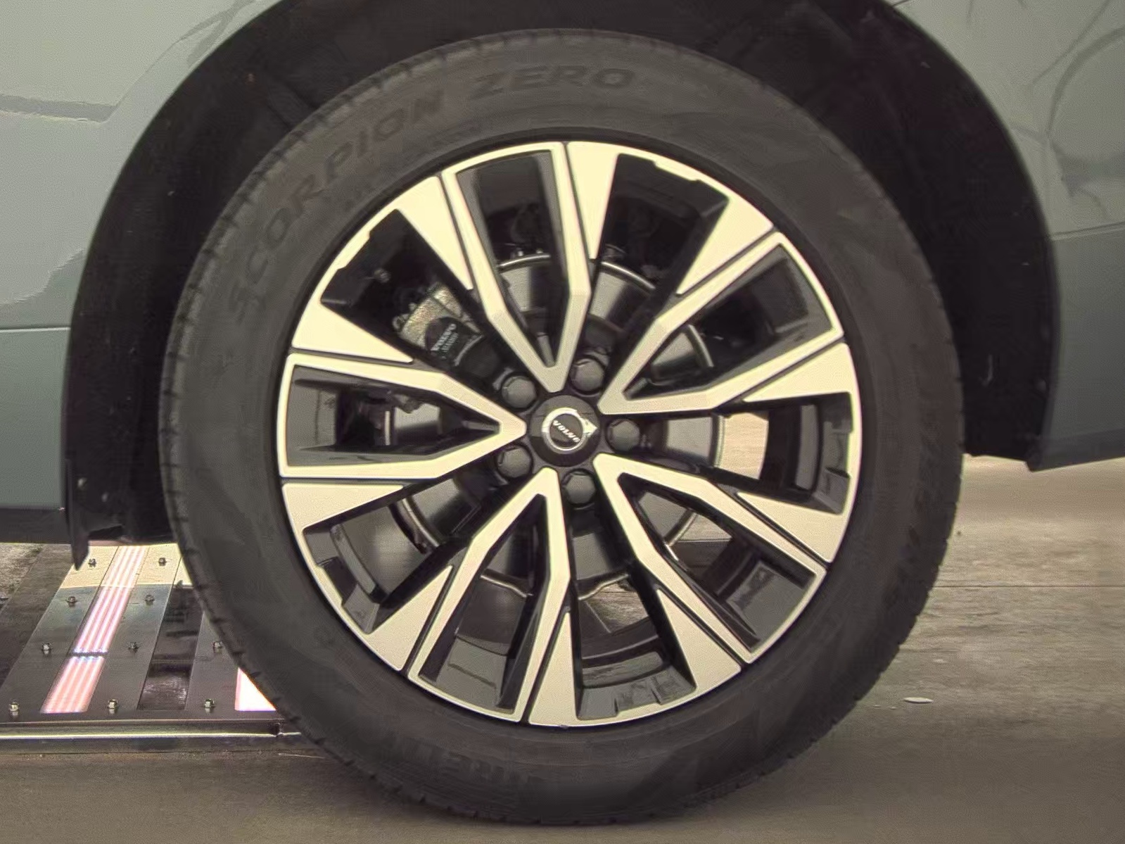 2023 Volvo XC60 B5 Core AWD