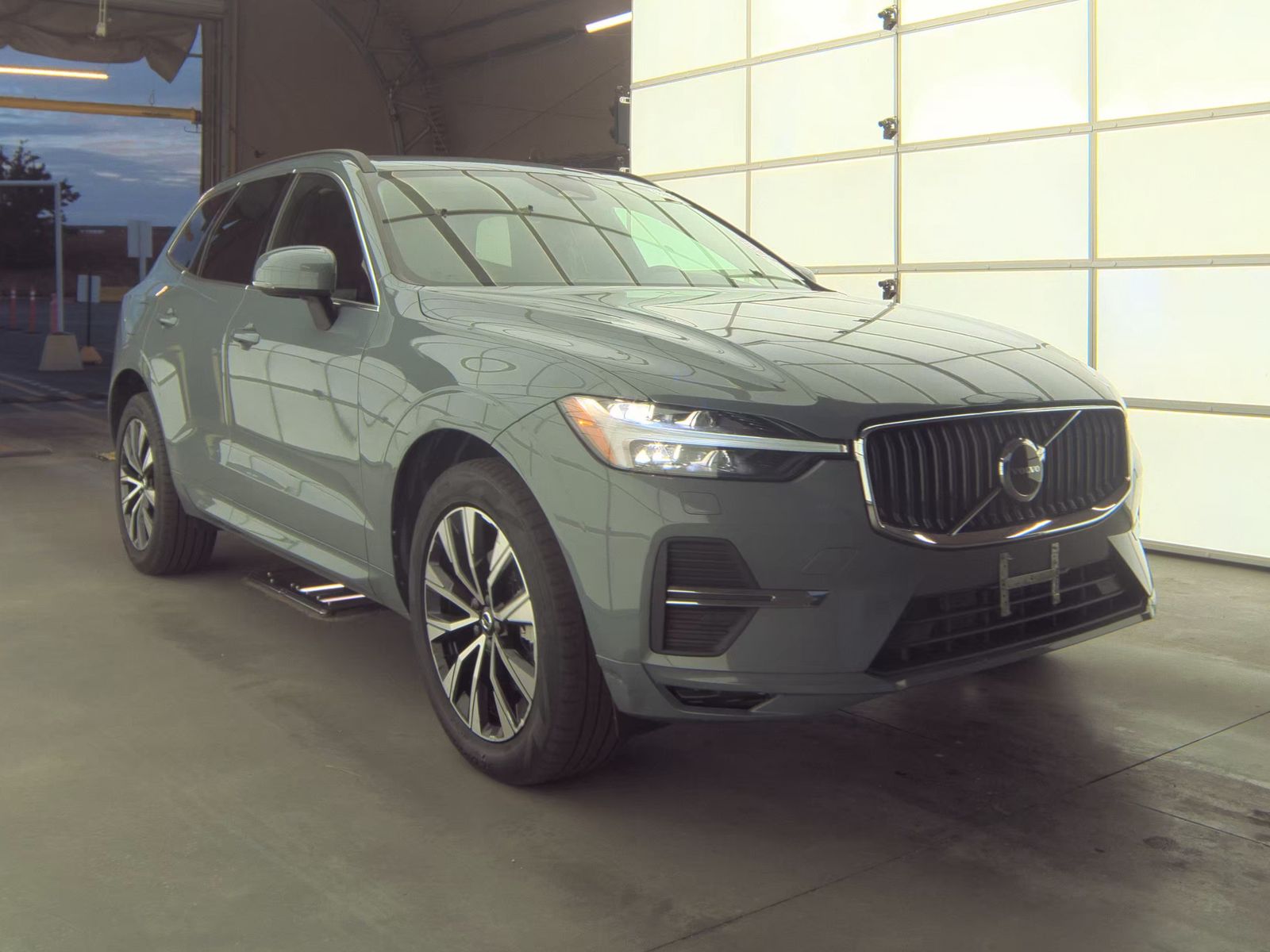 2023 Volvo XC60 B5 Core AWD