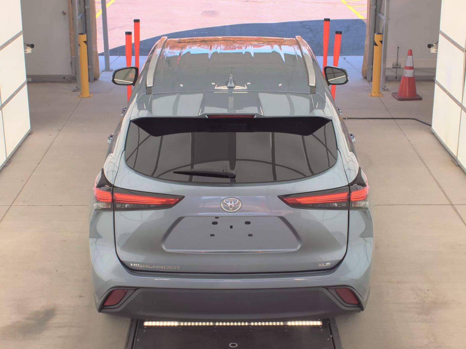 2023 Toyota Highlander XLE FWD