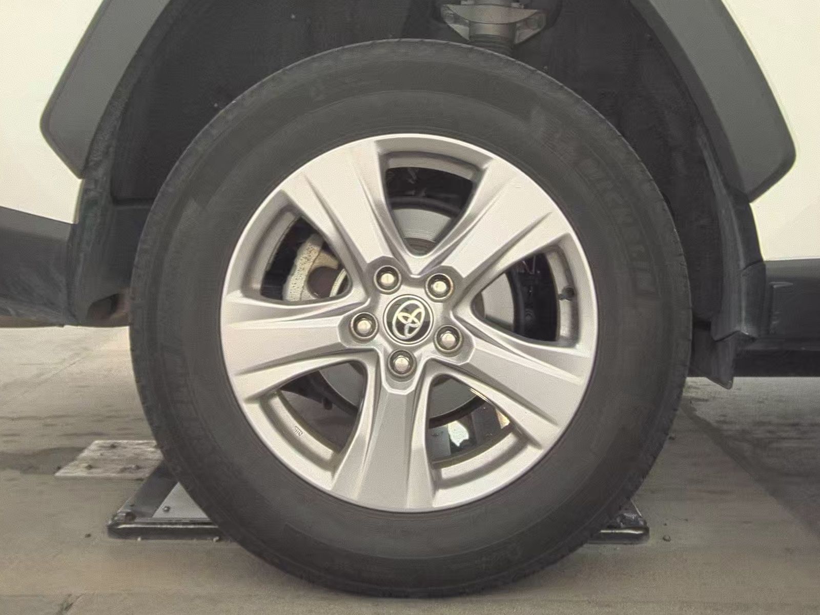 2023 Toyota RAV4 XLE AWD