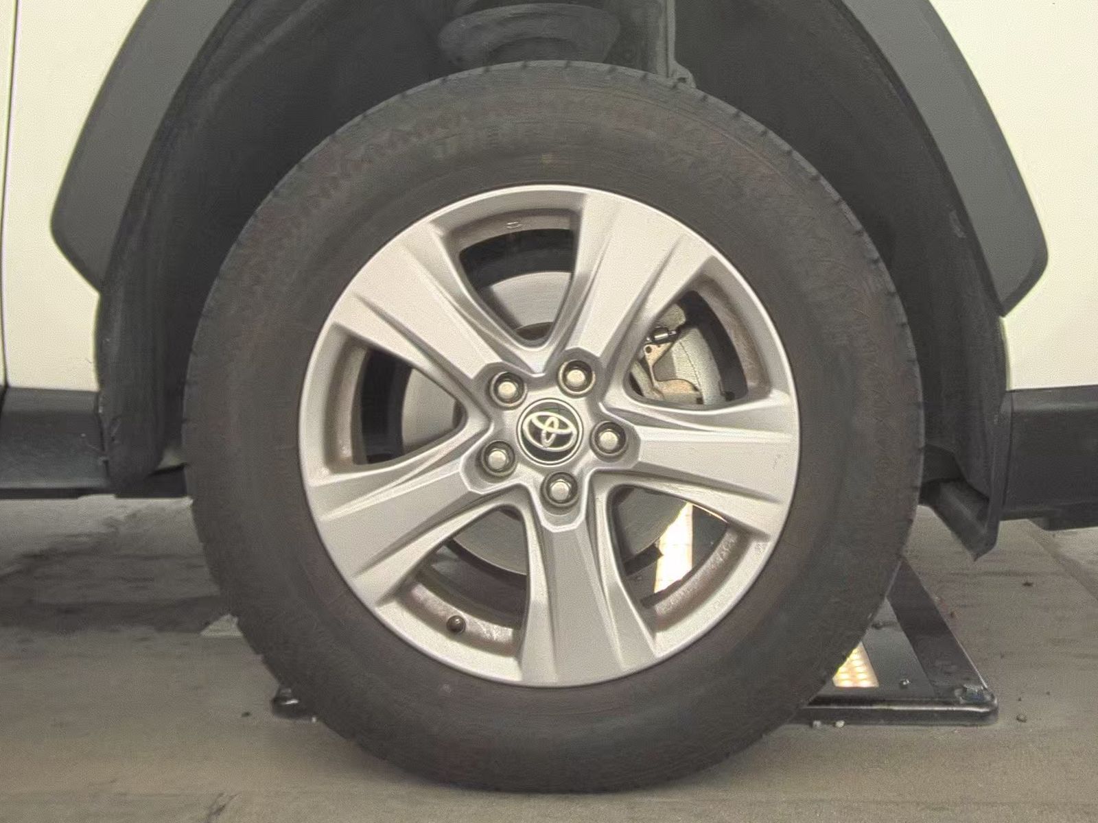 2023 Toyota RAV4 XLE AWD