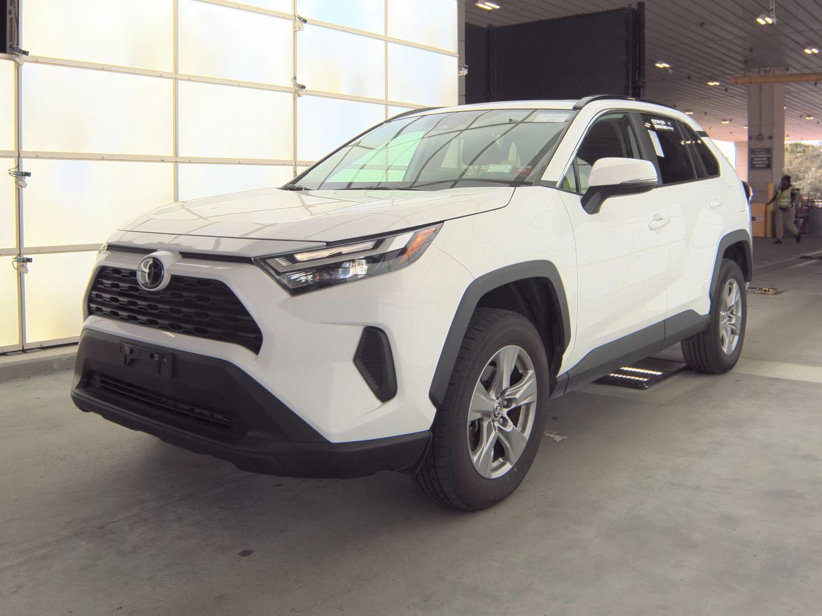 2023 Toyota RAV4 XLE AWD