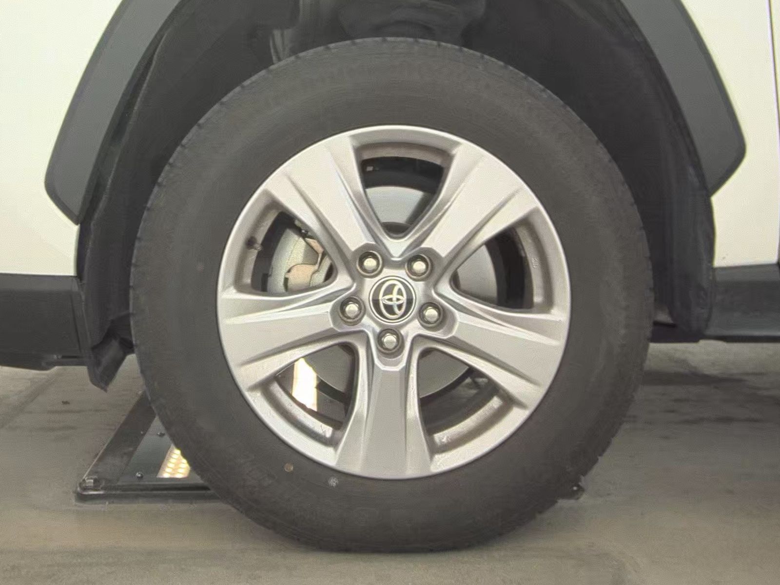 2023 Toyota RAV4 XLE AWD