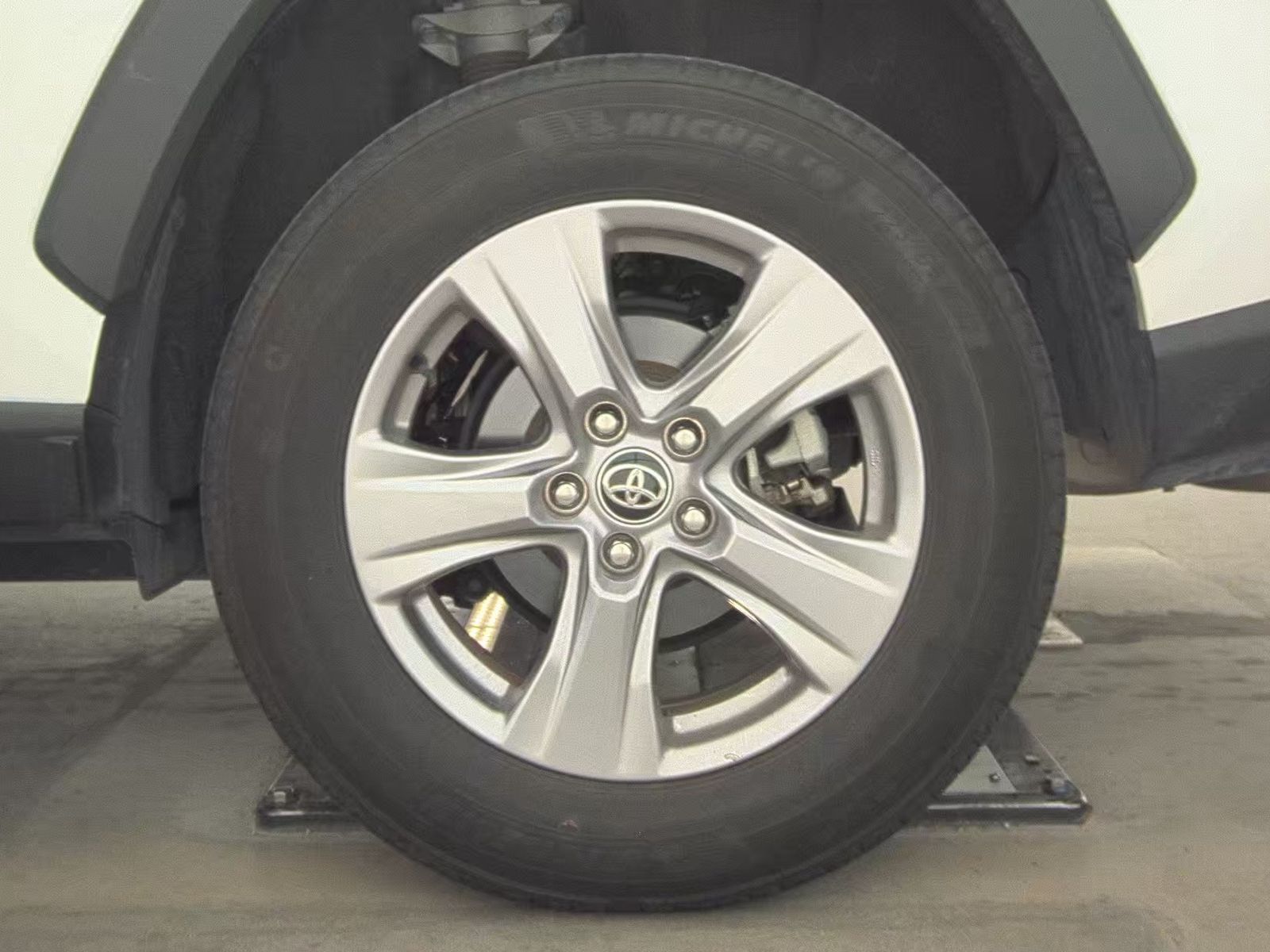 2023 Toyota RAV4 XLE AWD