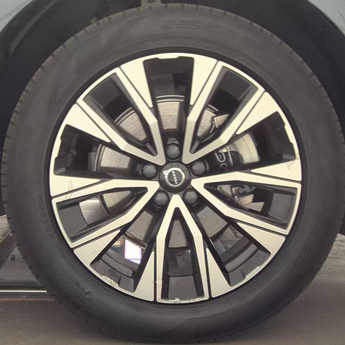 2023 Volvo XC60 B5 Core AWD